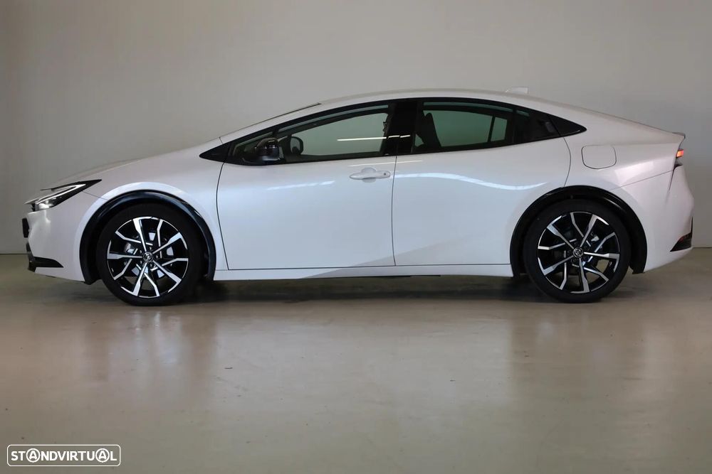 Toyota Prius 2.0 Plug-in Luxury - 5