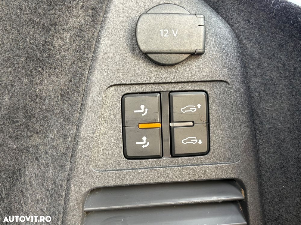 Volkswagen Touareg - 38