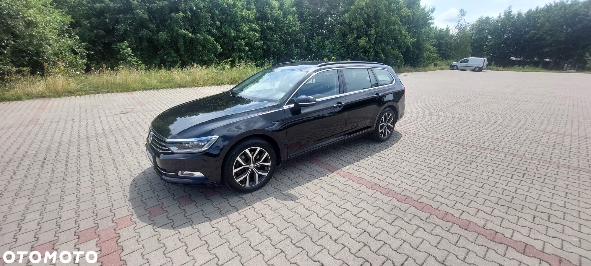 Volkswagen Passat - 2