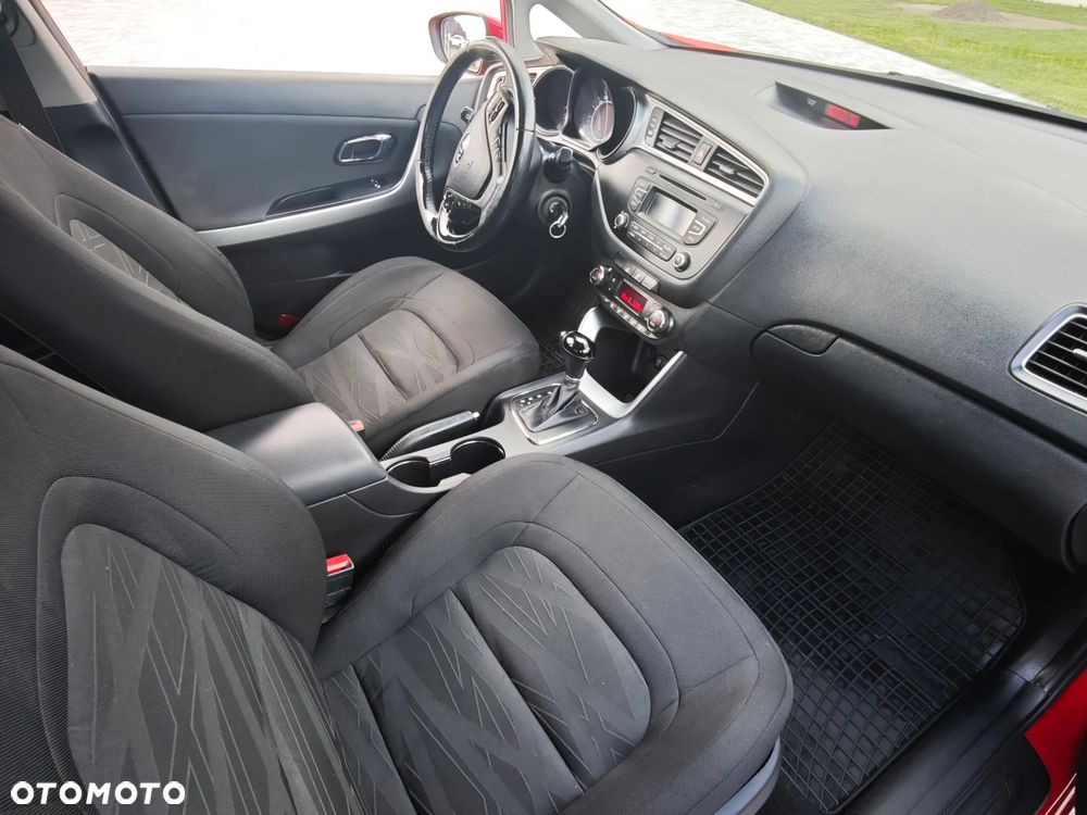 Kia Ceed 1.6 CRDi L Business Line DCT - 6