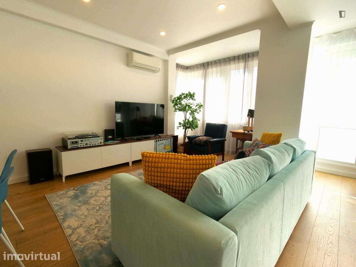 Apartamento com 3 quartos - localizado em Benfica Lisbon - Grande imagem: 3/26