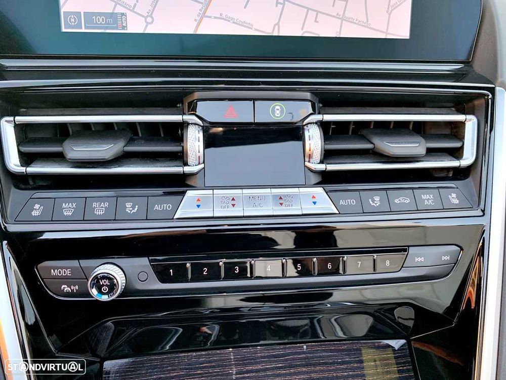 BMW M850i xDrive - 24