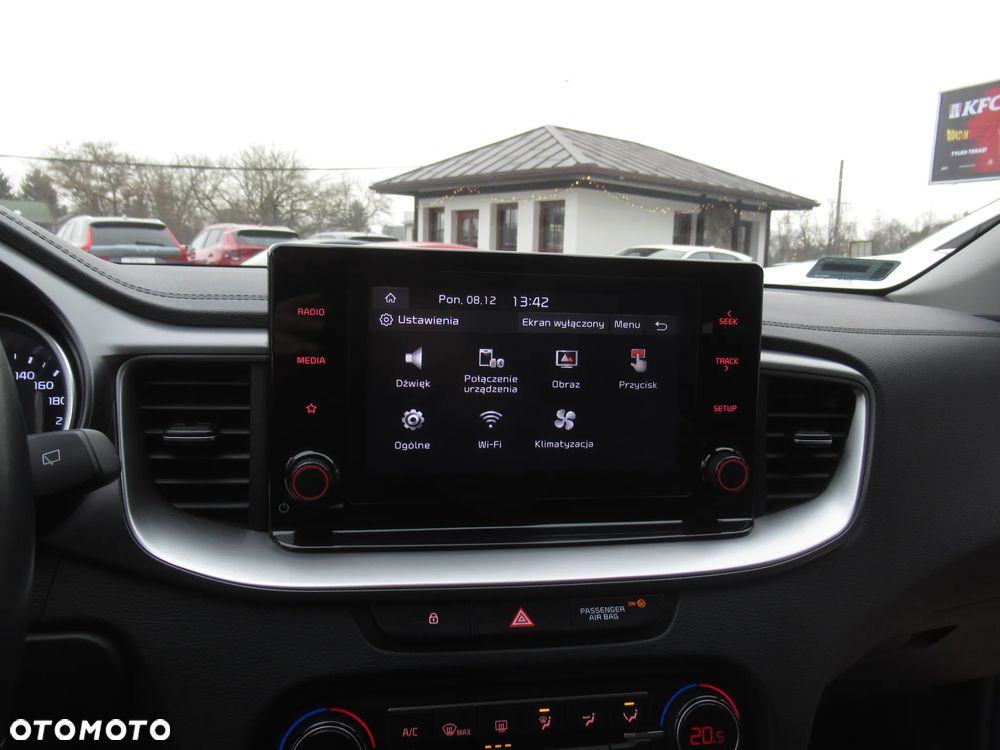 Kia Ceed 1.5 T-GDI M - 22