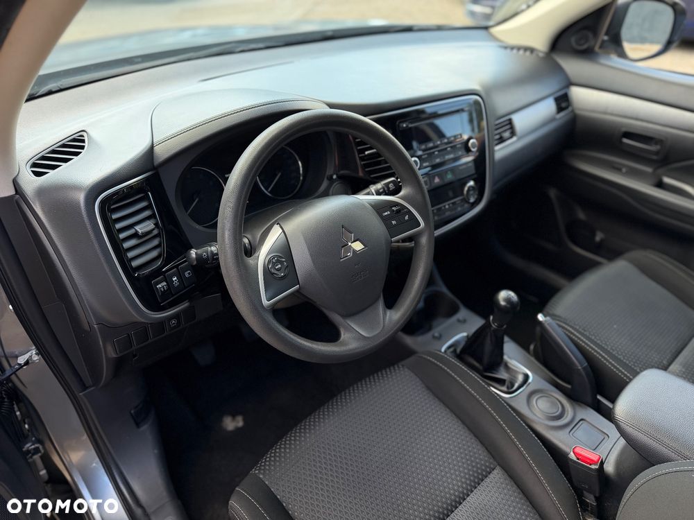 Mitsubishi Outlander 2.0 2WD Edition - 16