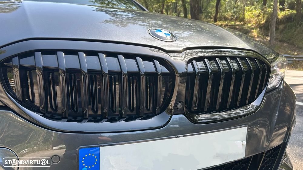 BMW 330 e Pack M Auto - 24