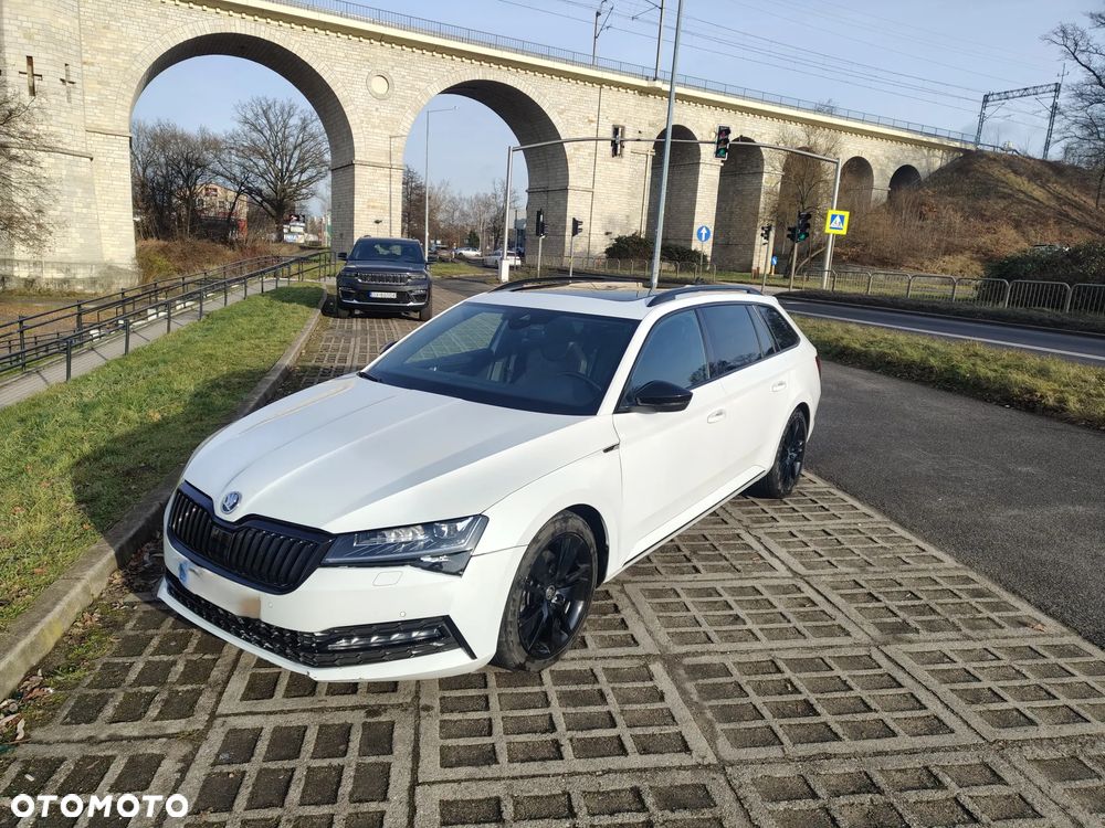 Skoda Superb 2.0 TDI SCR Sportline DSG - 4