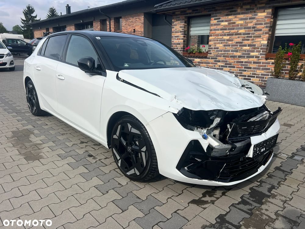 Opel Astra GSe - 4