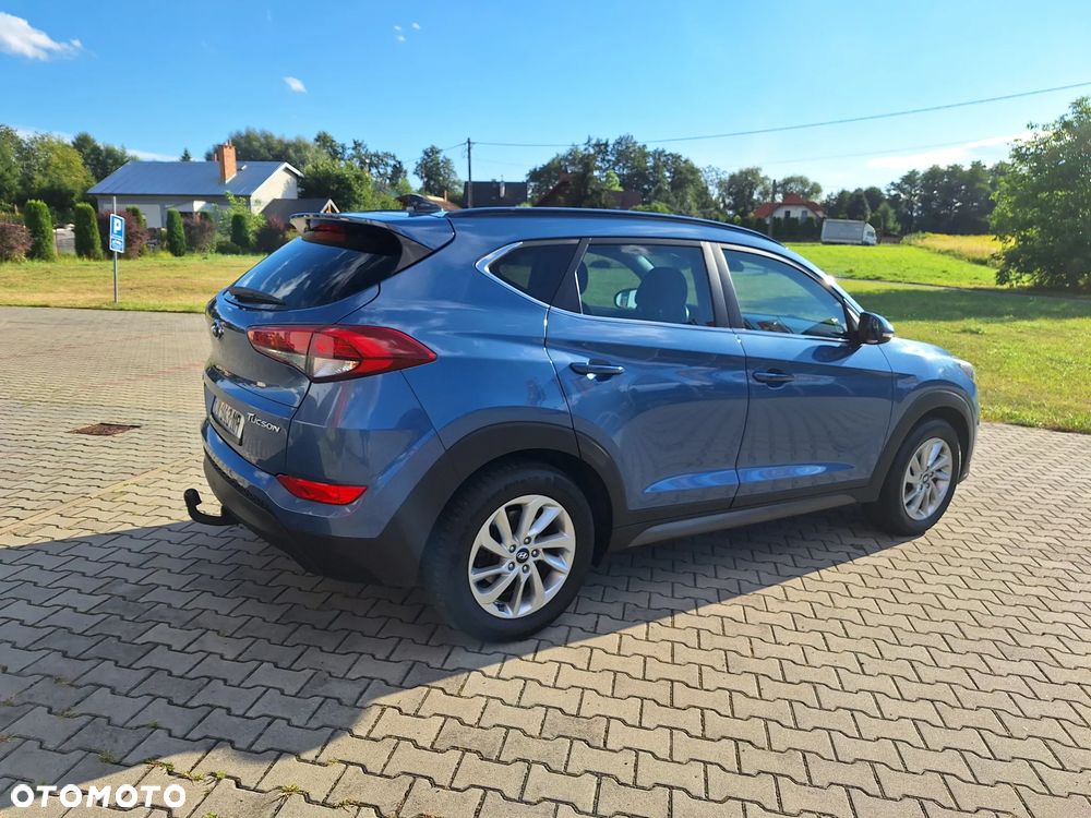Hyundai Tucson 1.7 CRDI BlueDrive Style 2WD - 12