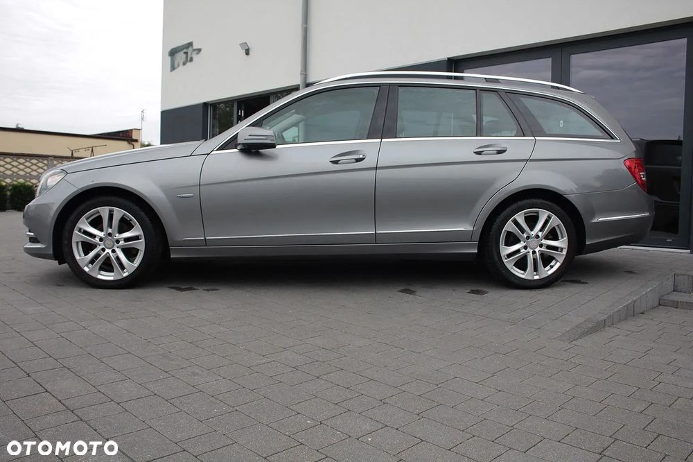 Mercedes-Benz Klasa C 180 CGI Automatik BlueEFFICIENCY Avantgarde - 7