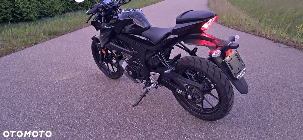 Suzuki GSX - 22