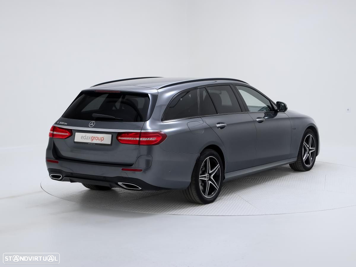 Mercedes-Benz E 300 de AMG Line - 3