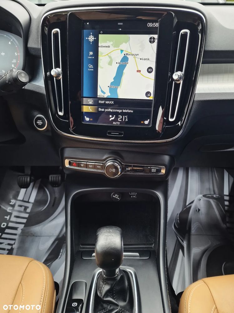 Volvo XC 40 D3 Momentum Pro - 26