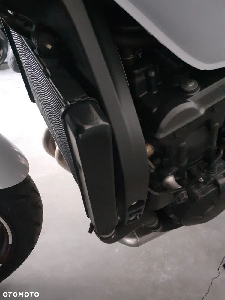 Honda Hornet - 16