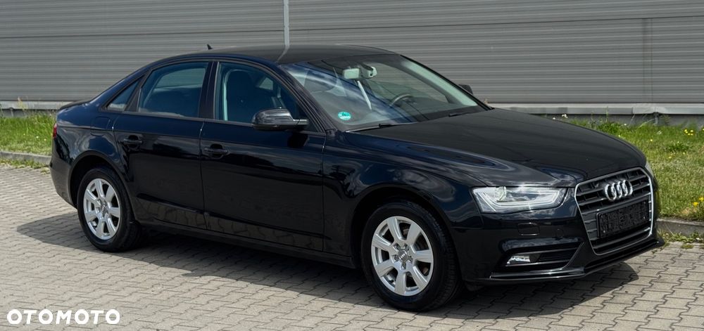 Audi A4 Limousine - 31