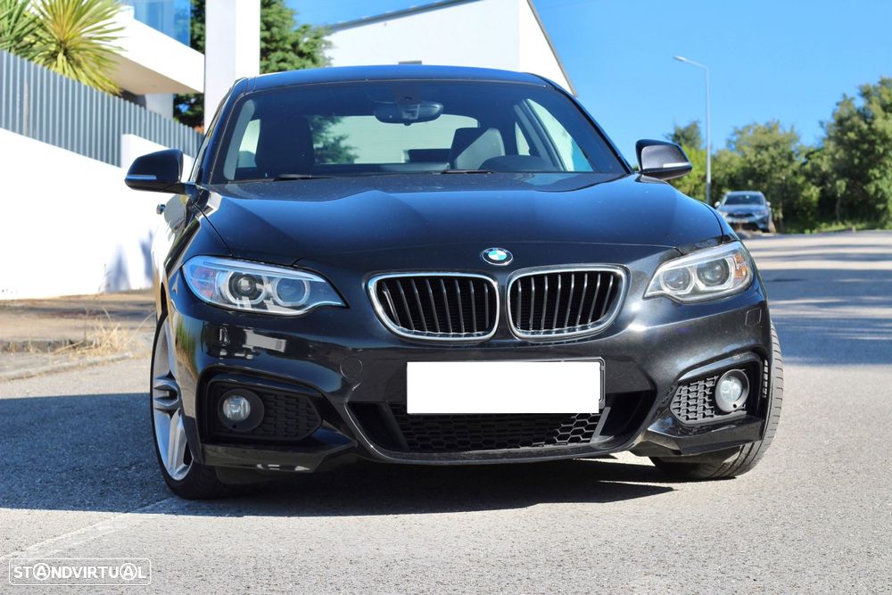 BMW 220 i Coupe Pack M - 2