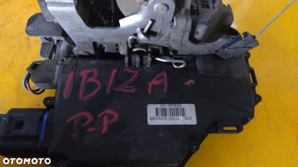 SEAT IBIZA OE D3B2837016R zamek drzwi prawy przód - 4