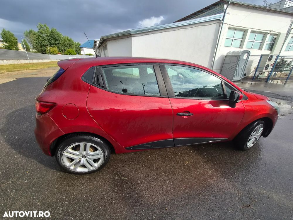 Renault Clio - 9