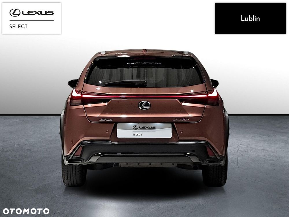 Lexus UX 300h F Sport Design - 4