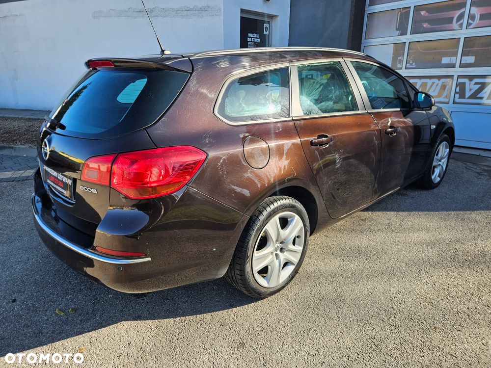 Opel Astra 1.4 T Enjoy - 10