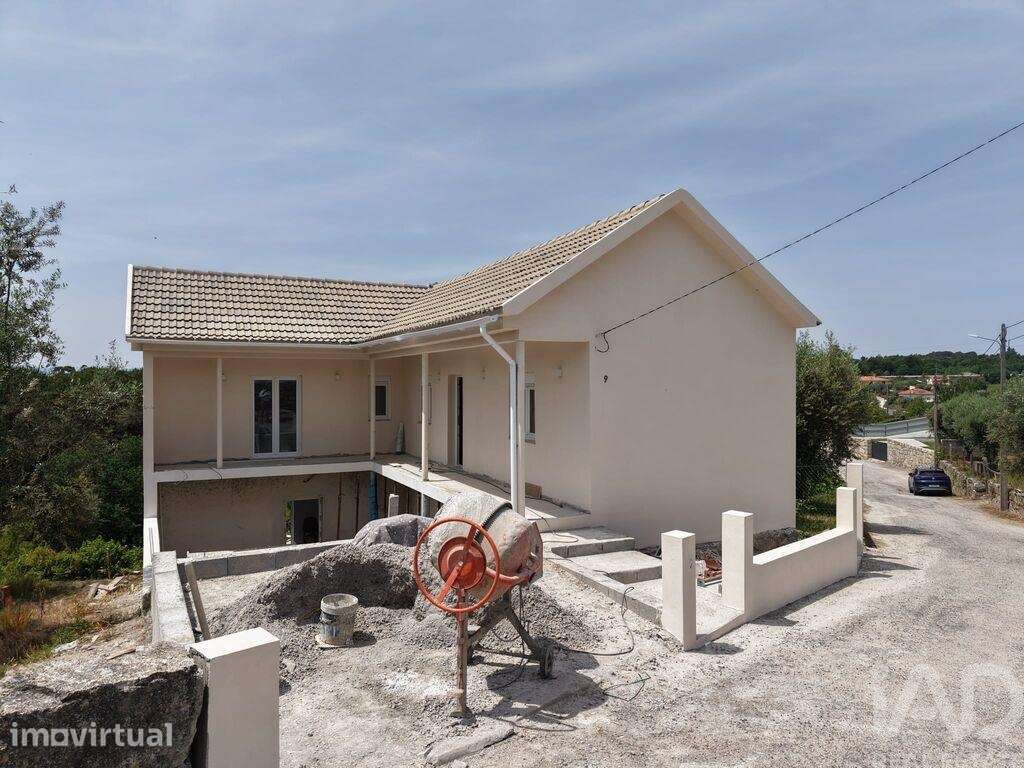 Casa / Villa T3 em Nelas - Grande imagem: 2/17