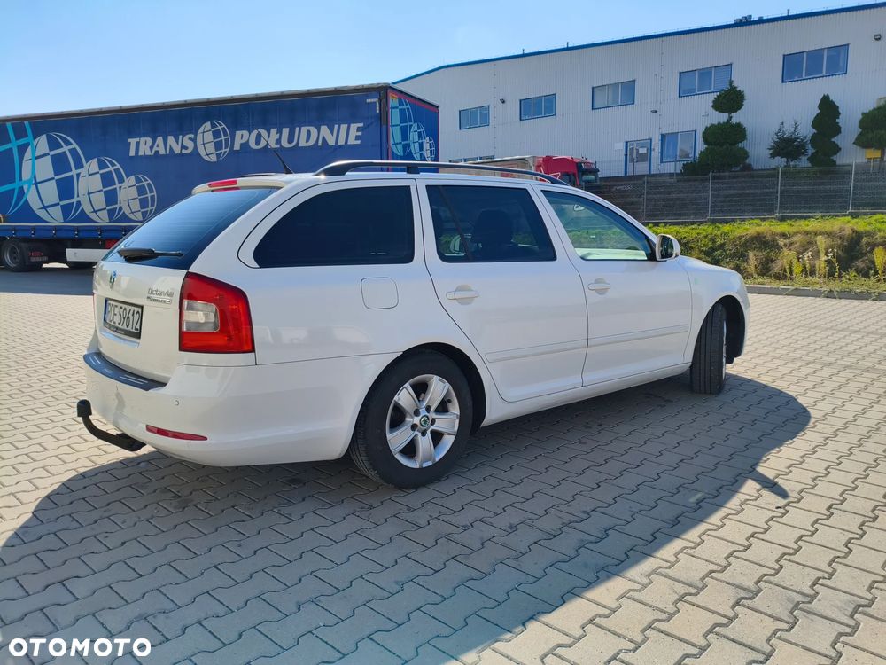 Skoda Octavia 2012 photo 5