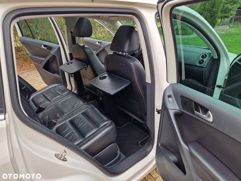 Volkswagen Tiguan 2.0 TDI DPF 4Motion BlueMotion Technology DSG Track & Field - 9