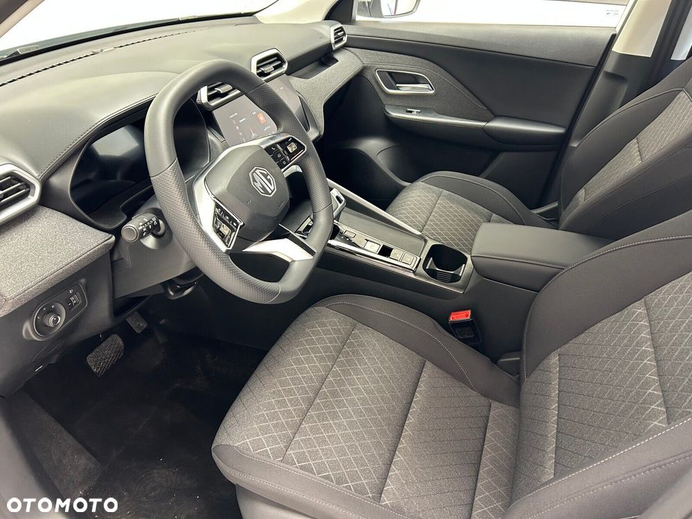 MG ZS Hybrid+ - 8