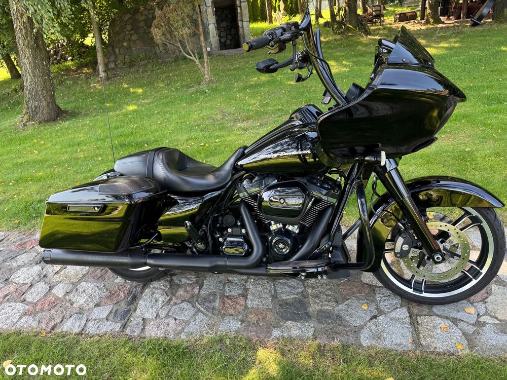 Harley-Davidson Touring Road Glide - 10