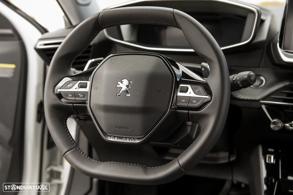Peugeot 2008 1.2 PureTech Allure Pack EAT8 - 28
