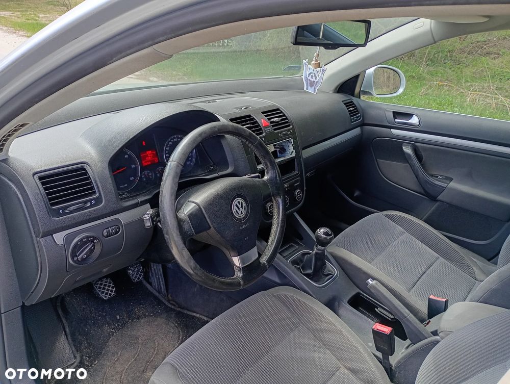 Volkswagen Jetta 1.9 TDI Comfortline - 9