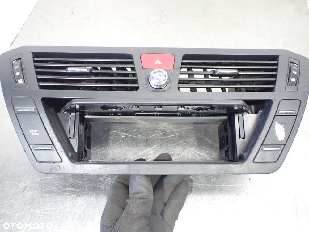 KONSOLA ŚRODKOWA CITROEN C4 PICASSO LIFT 1.6HDI 3037813100   9683265580 - 9