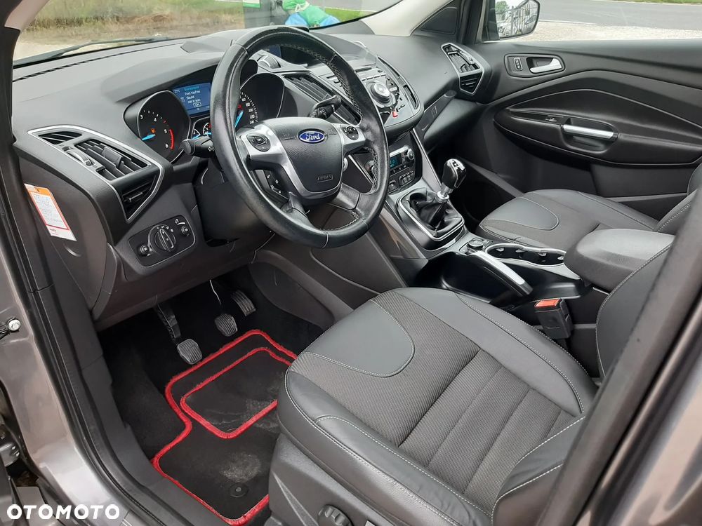 Ford Kuga 2.0 TDCi 2x4 Titanium - 23