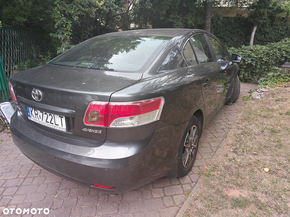 Toyota Avensis 1.6 Luna - 7
