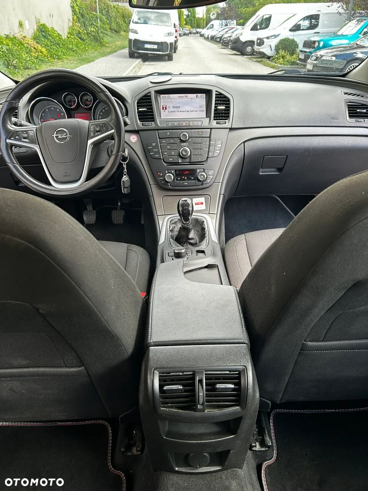 Opel Insignia 1.8 - 9