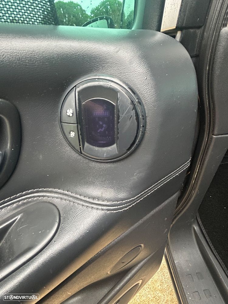 Renault Espace 2.0 dCi Initiale 7L - 22