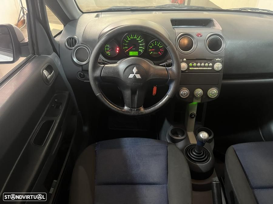 Mitsubishi Colt 1.1 Base - 18