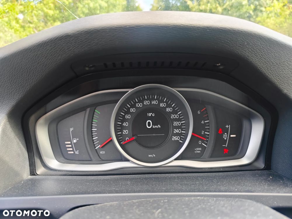 Volvo V60 D3 Drive-E Kinetic - 36
