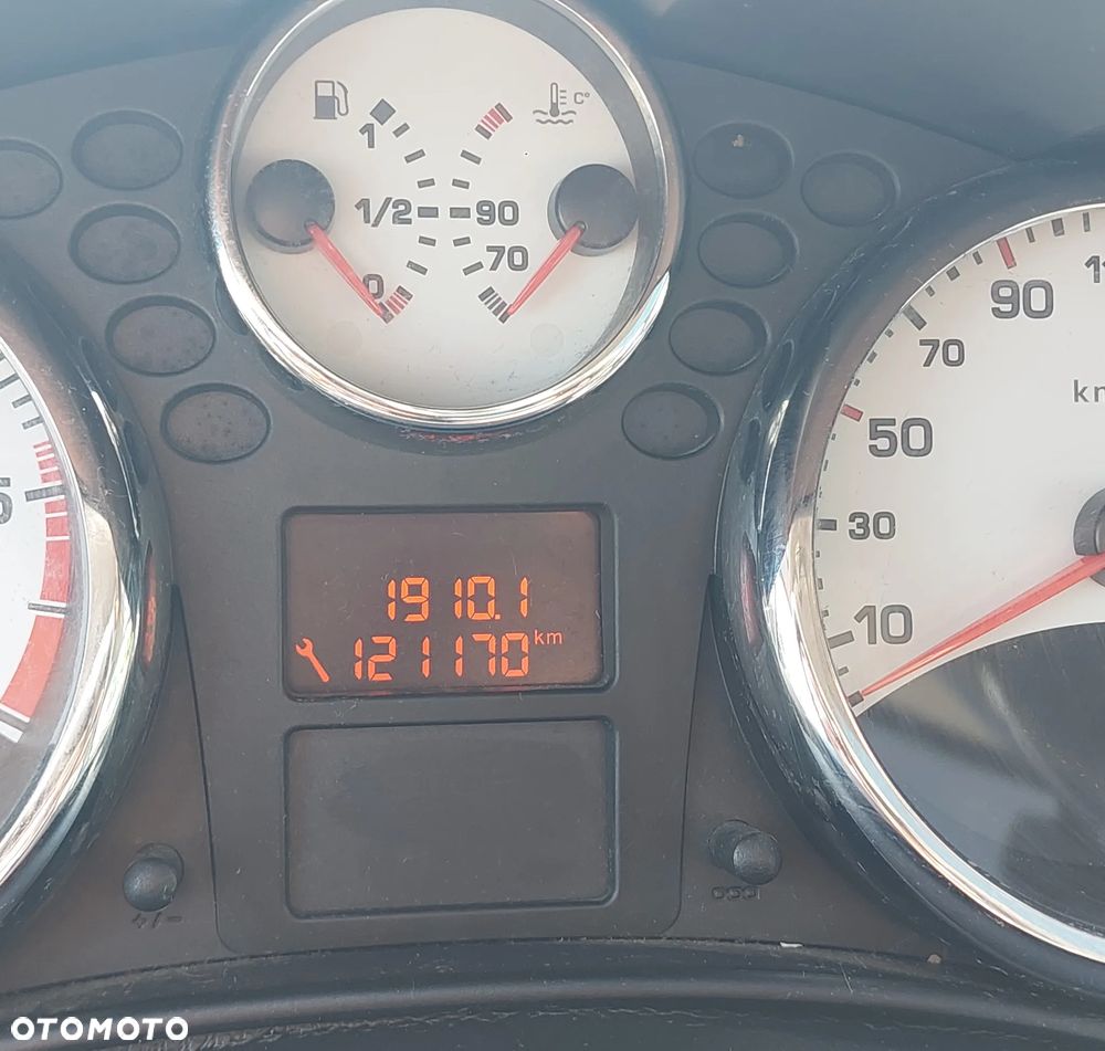 Peugeot 207 1.6 HDi - 17