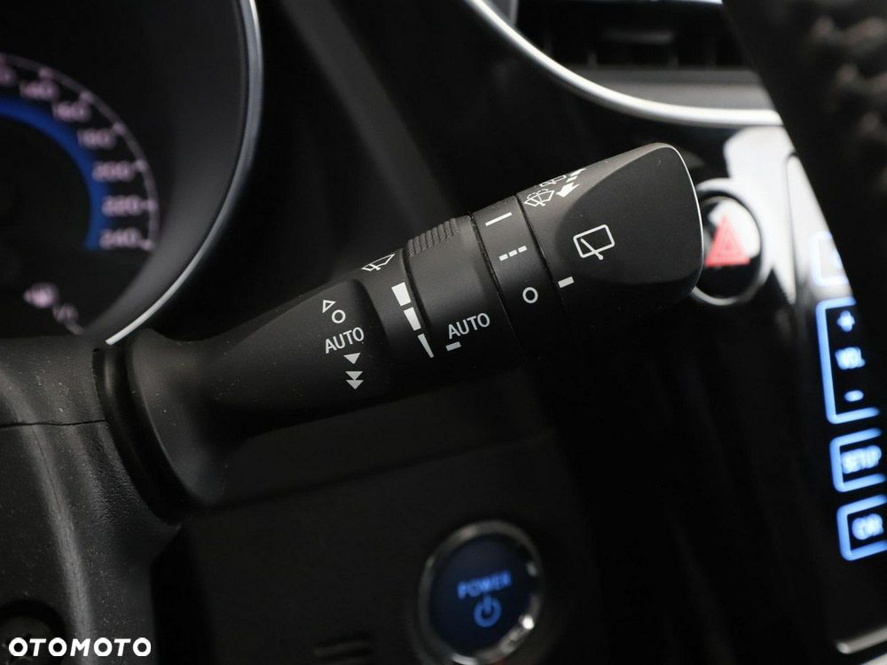 Toyota Auris Hybrid 135 Comfort - 32