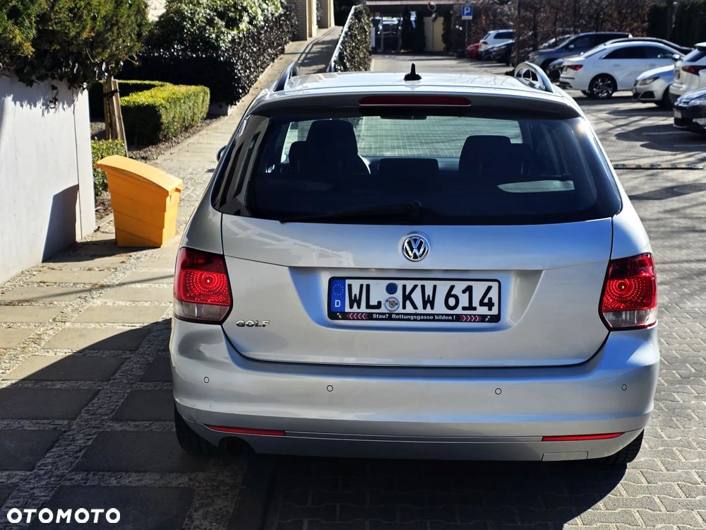 Volkswagen Golf 1.6 TDI DPF MATCH - 8
