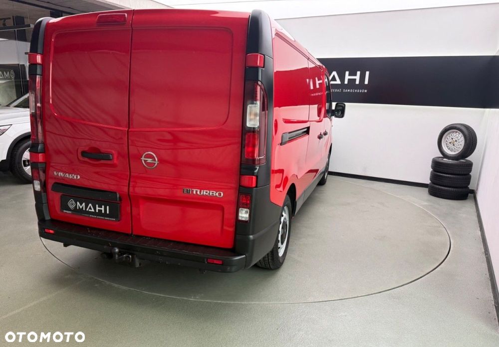 Opel Vivaro - 11