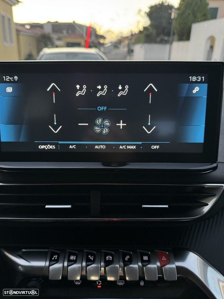 Peugeot 3008 1.2 PureTech Allure EAT8 - 22