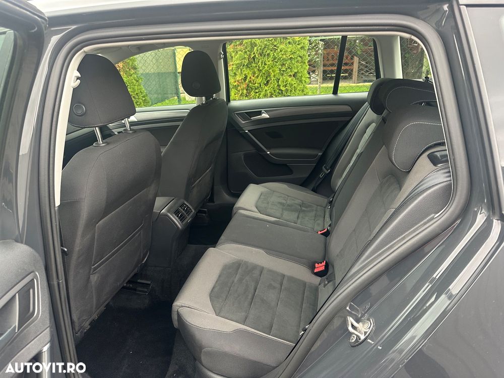 Volkswagen Golf - 17