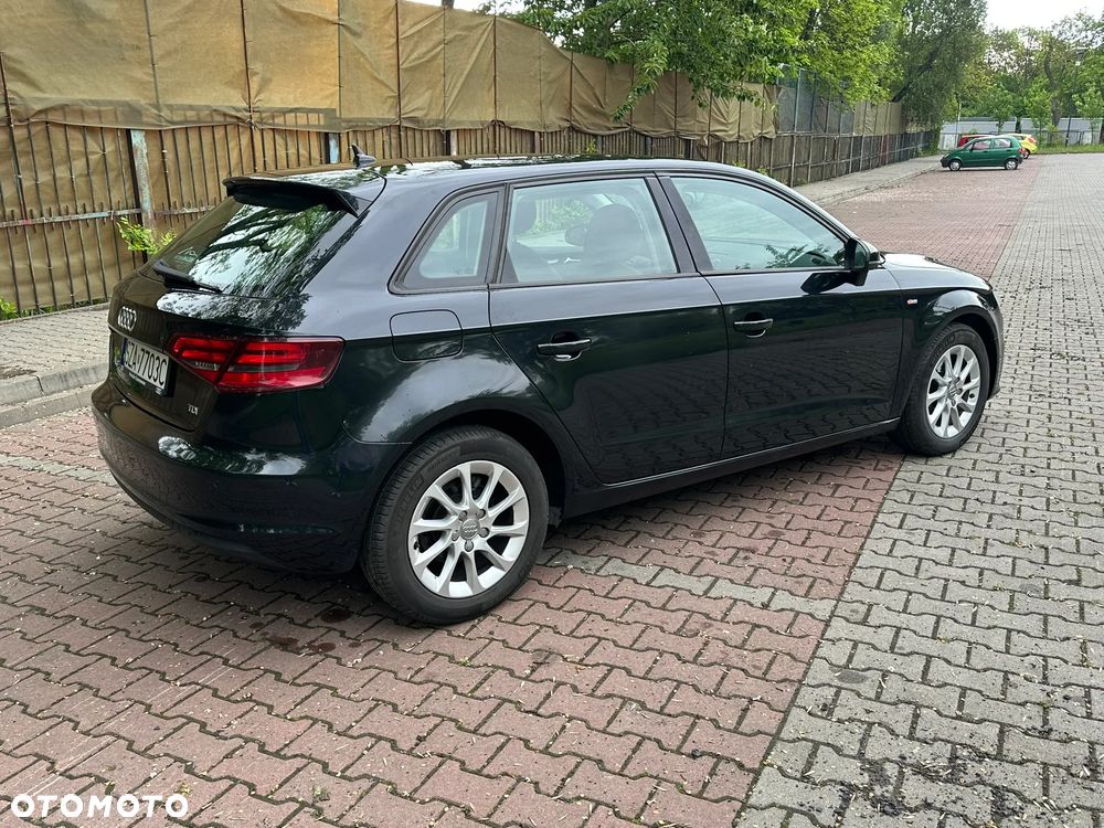 Audi A3 Sportback 1.6 TDI Attraction - 6