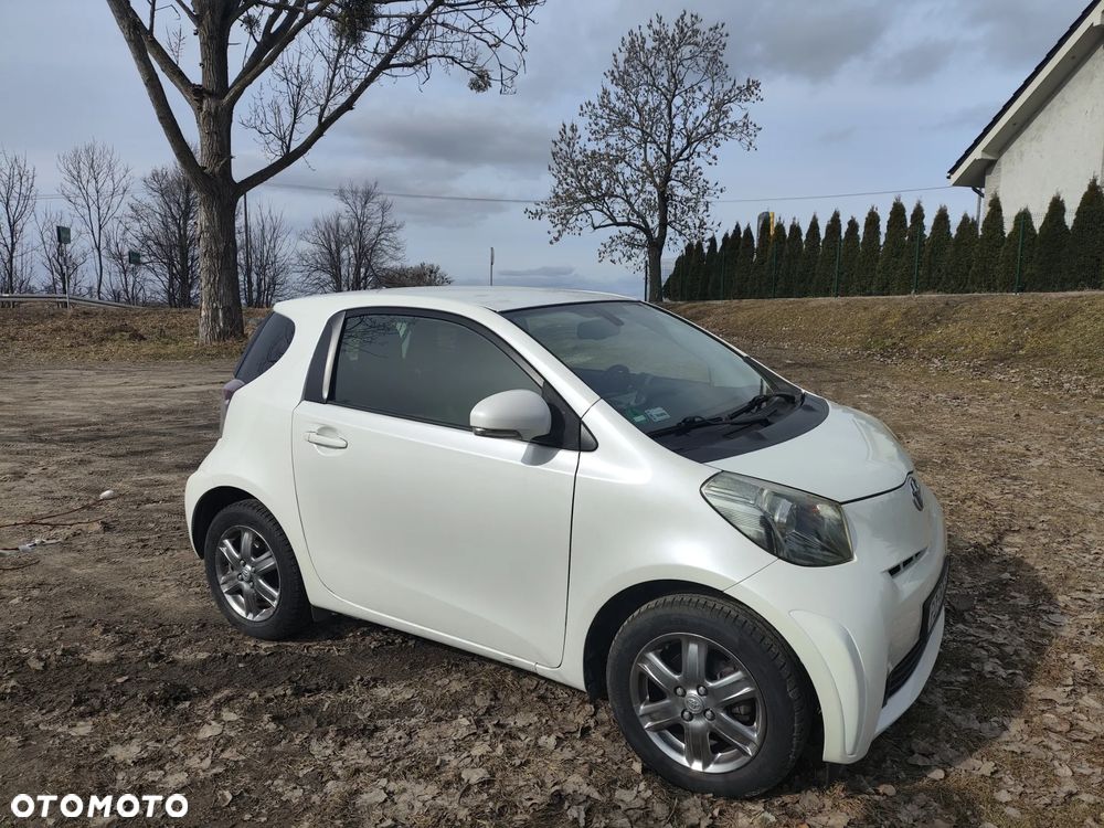 Toyota iQ 1.0 - 1