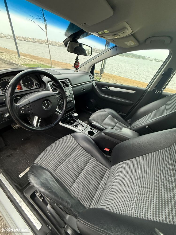 Mercedes-Benz B 180 CDI Autotronic - 12