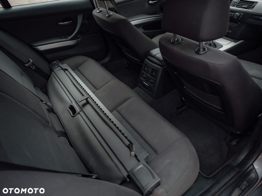 BMW Seria 3 320i Edition Exclusive - 25