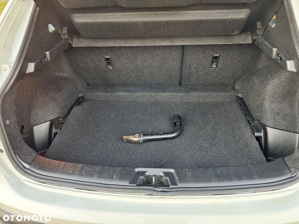 Nissan Qashqai 1.6 DCi Xtronic ACENTA - 27