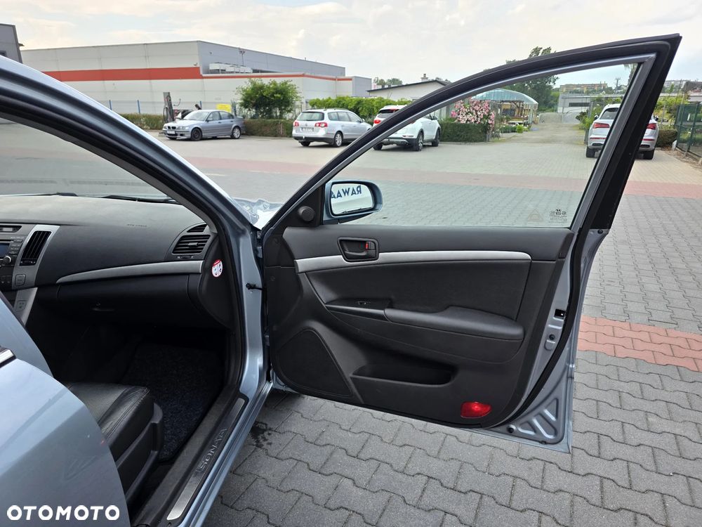 Hyundai Sonata 2.0 GLS - 13