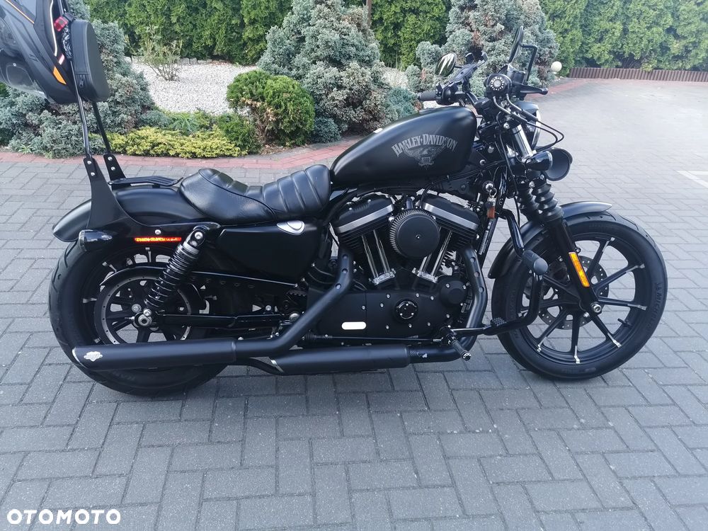 Harley-Davidson Sportster Iron 883 - 19